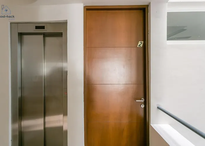 With Patio, Rooftop & Pool Close To The - Danzamar 2 Apartamento